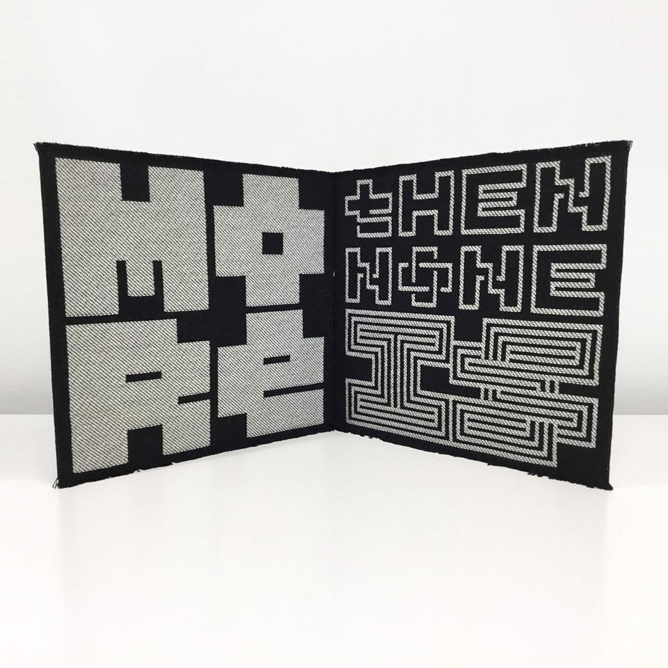 Ceramic by Zuzana Licko No. 932 - 1