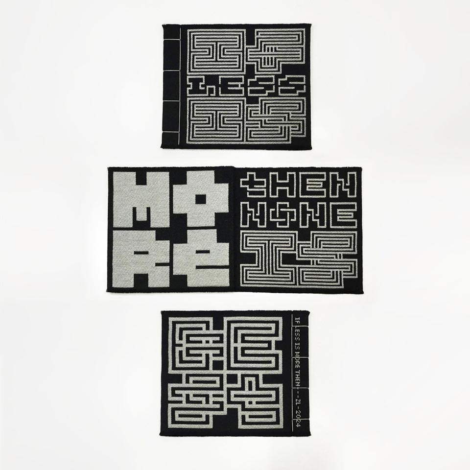 Ceramic by Zuzana Licko No. 932 - 3