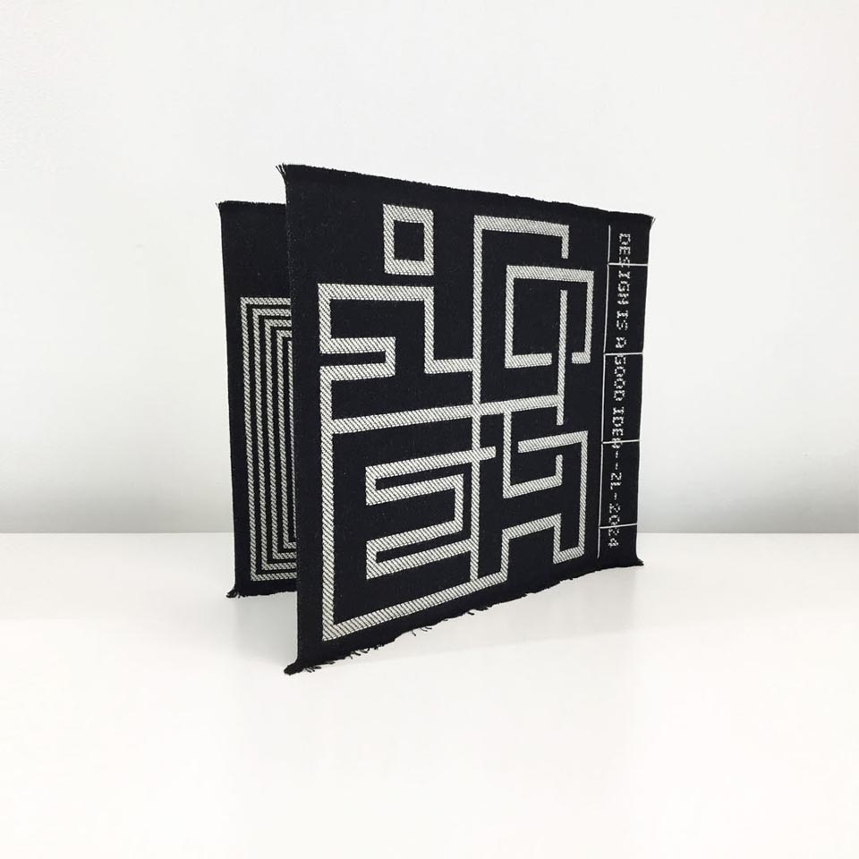 Ceramic by Zuzana Licko No. 933 - 2